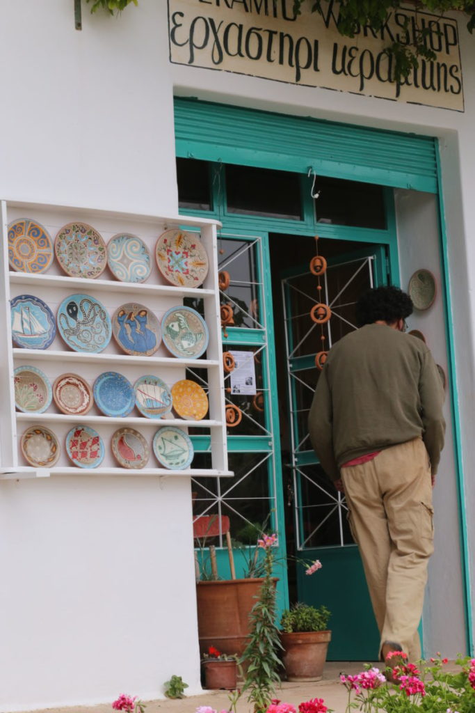 Paros pottery